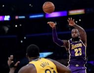 Golden State Warriors v Los Angeles Lakers